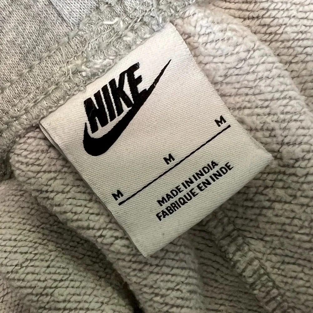 Nike Sweatpants Mens Medium Gray Club Fleece Joggers Embroidered Logo Sportswear